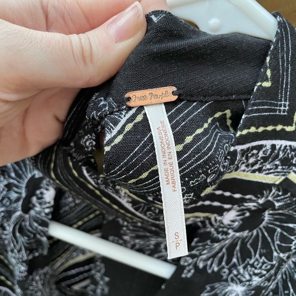 Free People Walking on a Dream Tunic Blouse - Picture 5 of 10